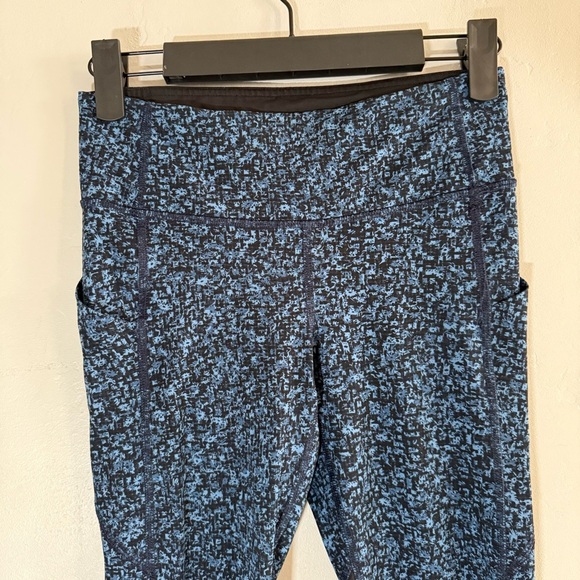 Lululemon Blue Patterned Leggings - Picture 3 of 7